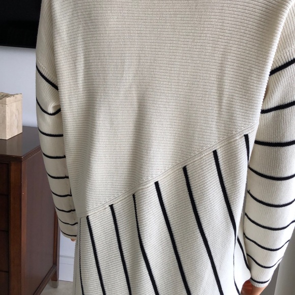 ASYMMETRICAL STRIPED PULLOVER SWEATER - NEW - Picture 5 of 8